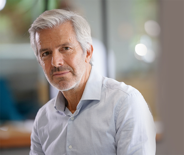 Samuel, voyant et tarologue